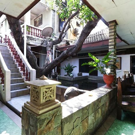 Borneo Hostel Джакарта Экстерьер фото