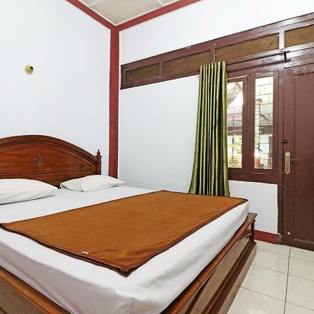 Borneo Hostel Джакарта Экстерьер фото