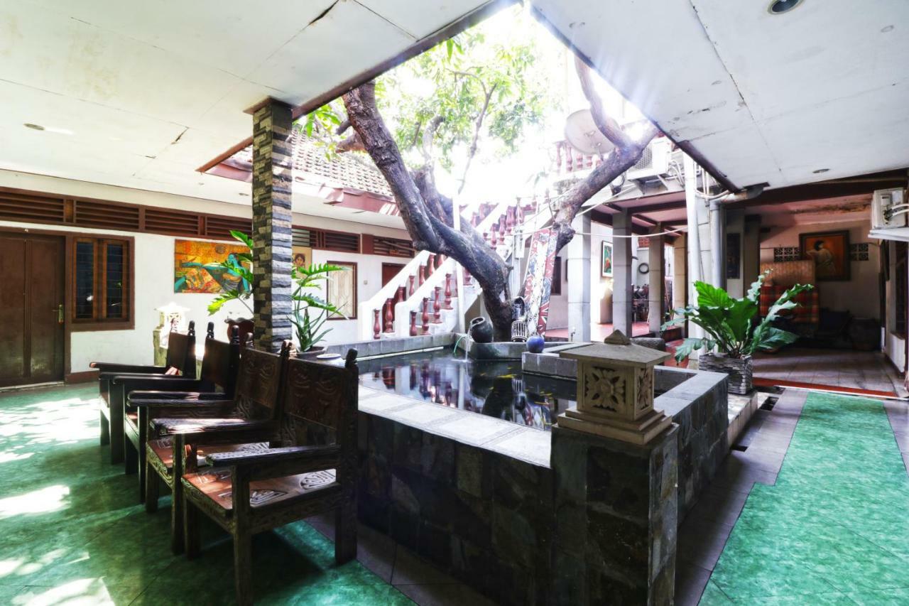 Borneo Hostel Джакарта Экстерьер фото