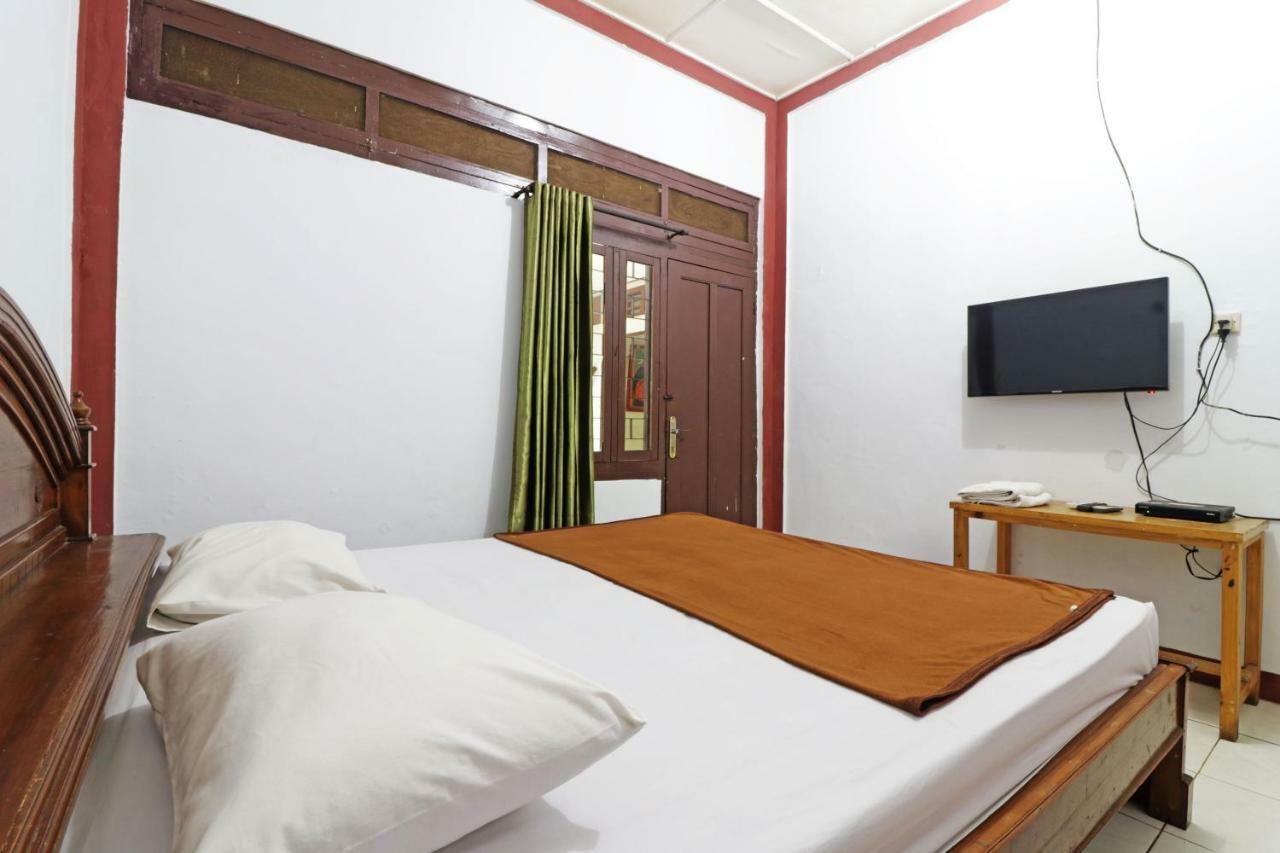 Borneo Hostel Джакарта Экстерьер фото