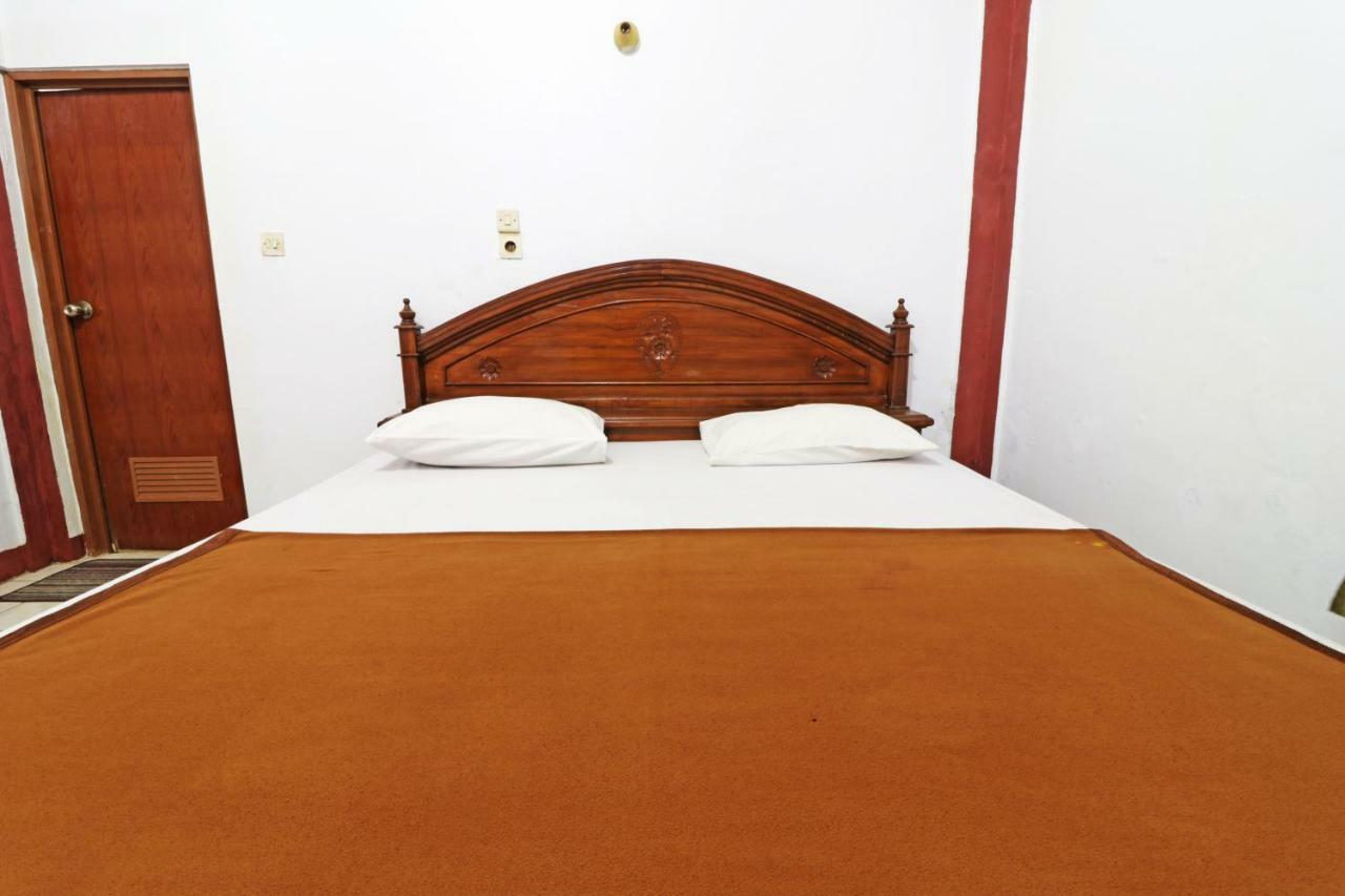 Borneo Hostel Джакарта Экстерьер фото