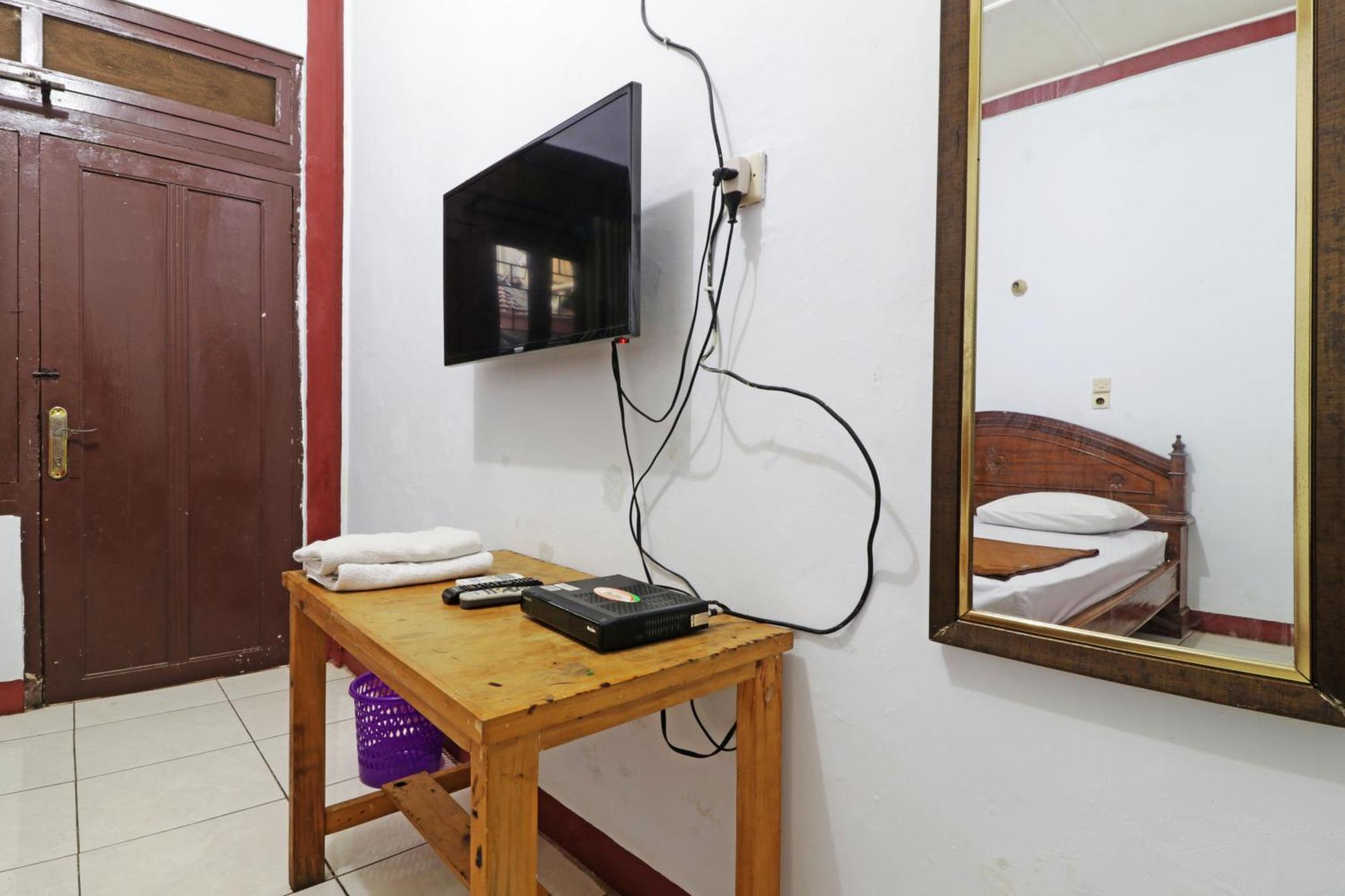 Borneo Hostel Джакарта Экстерьер фото