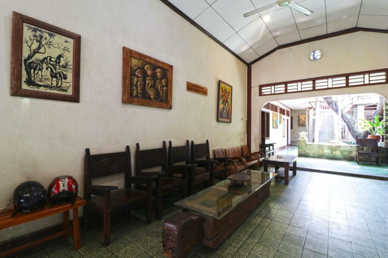 Borneo Hostel Джакарта Экстерьер фото