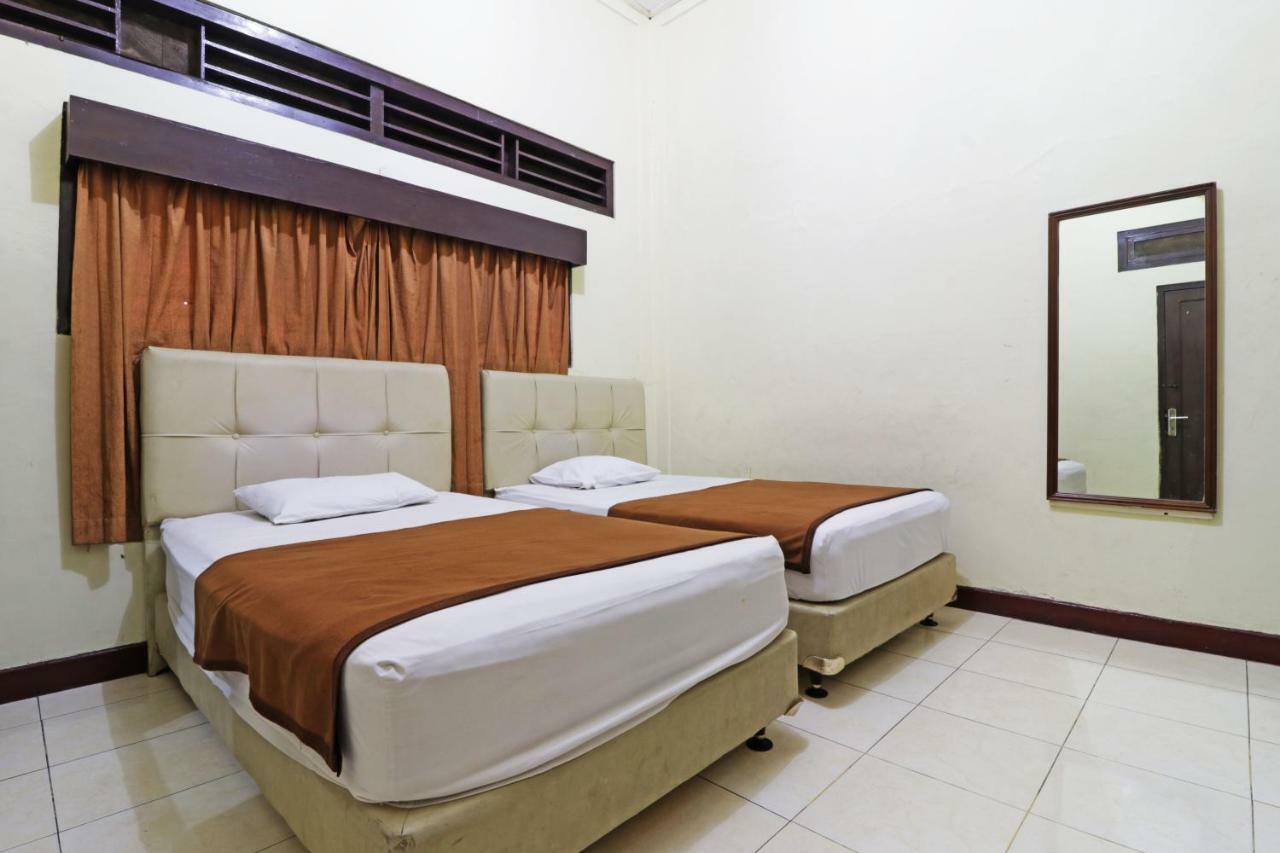 Borneo Hostel Джакарта Экстерьер фото